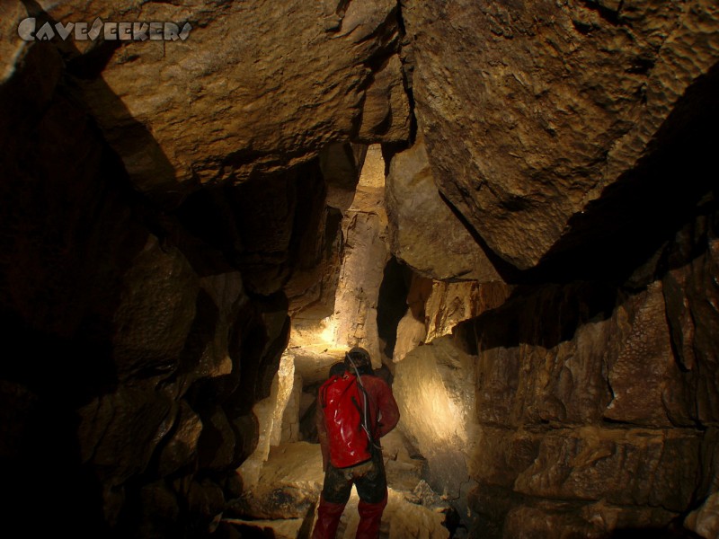 Falkensteiner Höhle: Stellenweise wirds dann sogar eng.