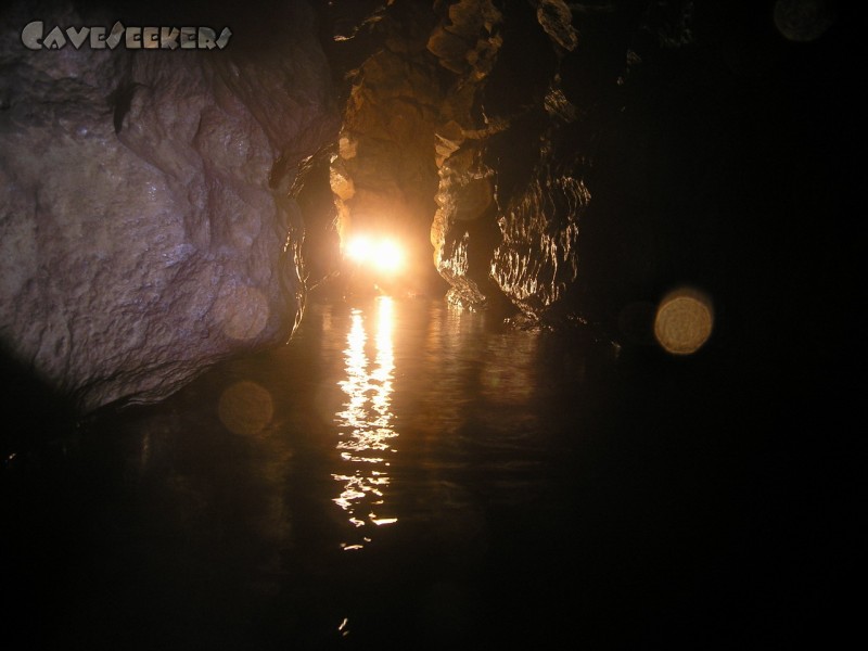 Falkensteiner Höhle: Karbidgesichter sind - da man sie so nicht riecht - aus der Ferne eigentlich ganz schön anzusehen.