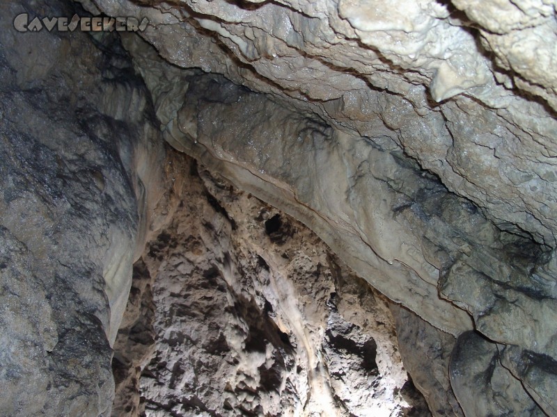 Hungenberghöhle: Die Sinterfahne. ca. 3 Meter lang.