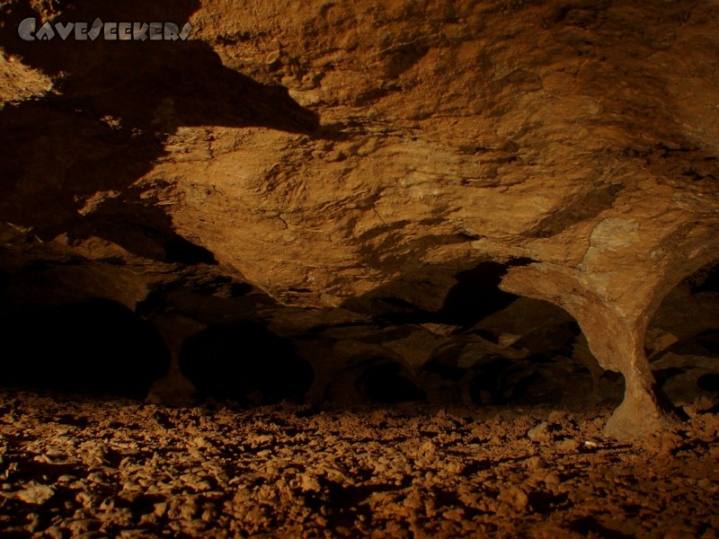 Steinbachhöhle - Der Fachmann erkennt hier sofort die Ähnlichkeit zur Höhle Nummer Eins in der Gegend. Dem Kollerbergloch.