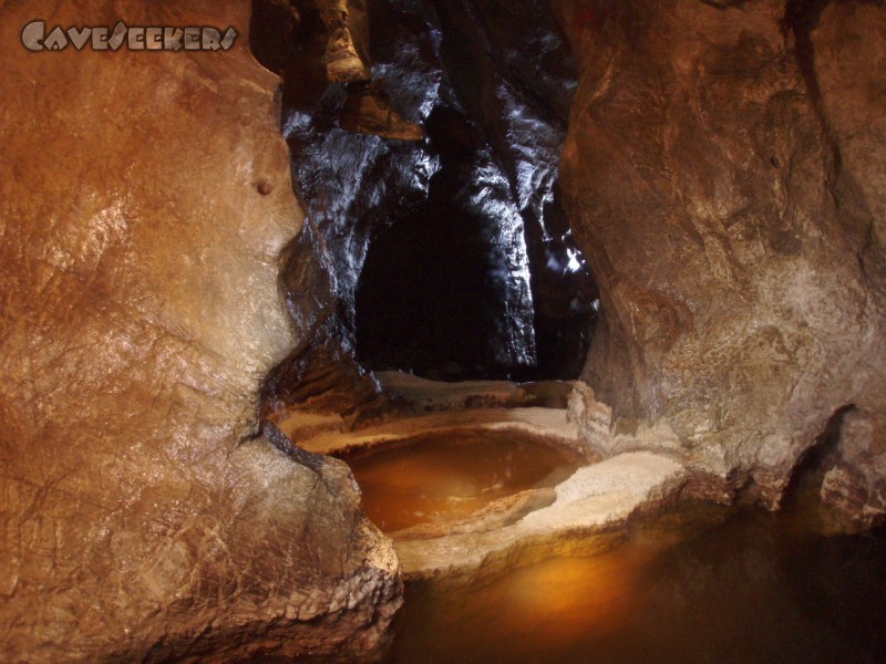 Angerlloch: Becken im Wasserlauf