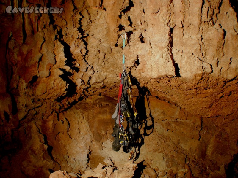 Aven de Noel: Luxus-Auf/Abseil-Ausrüstung für ängstliche. Fehlt nur noch ein i'D.