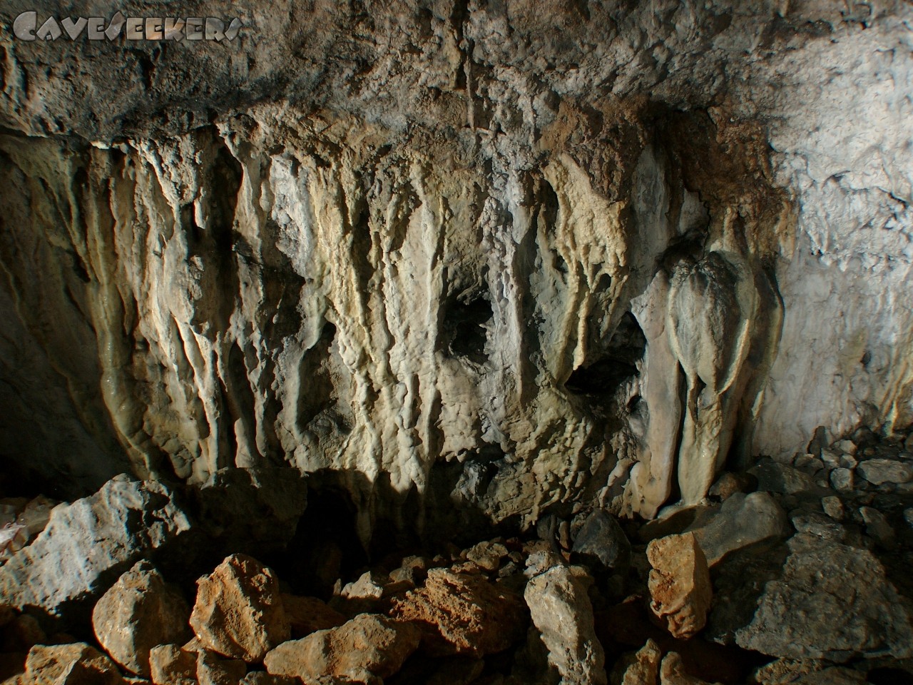 Bärenhöhle: In der grossen Halle.