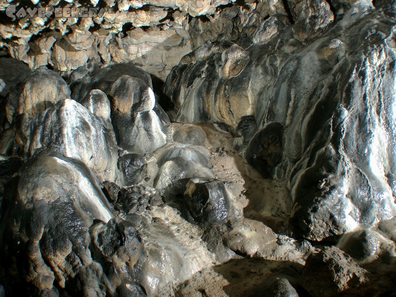 Bärenhöhle: In der grossen Halle.