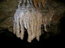 Bauschutthöhle - Rechts Aussen: Höhlentrollmarkierung.