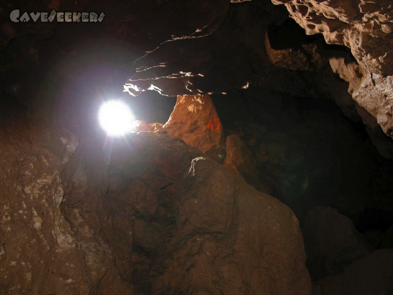 Bauschutthöhle: Minus 97m, aber Sonnenschein. Schon auch die 49.