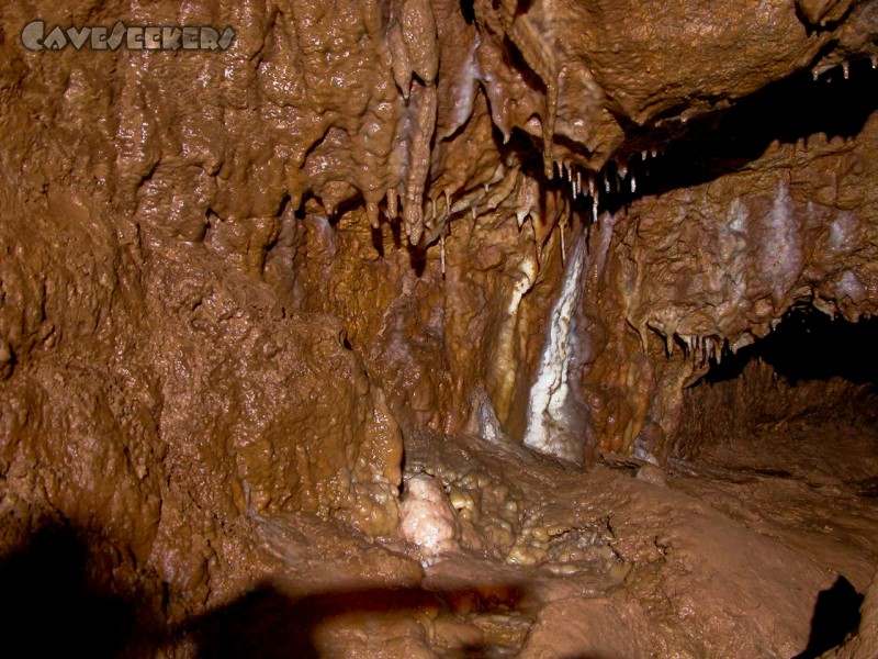 Bauschutthöhle: Sinter