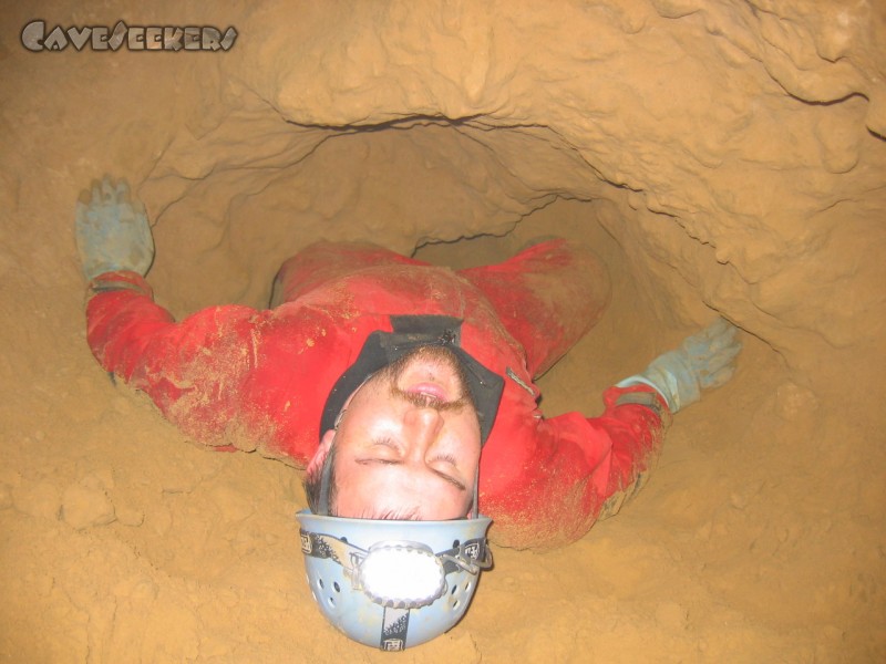 Bismarckgrotte: Ein Müller drückt sich durch. Teil 6.