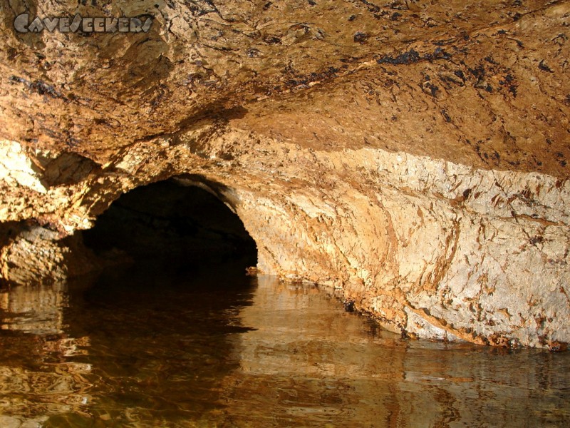 Brunneckerhöhle: Loch.