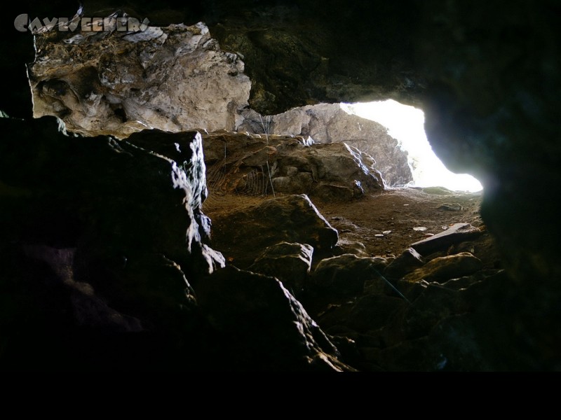 Burghöhle von Loch: Der Eingang der Nebenhöhle