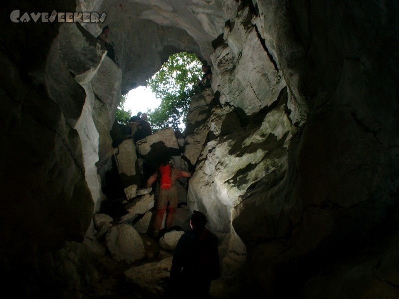 Bus del Diaol: Der Eingang von Innen.