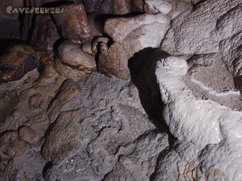 CWB-Höhle: Weisse Terasse