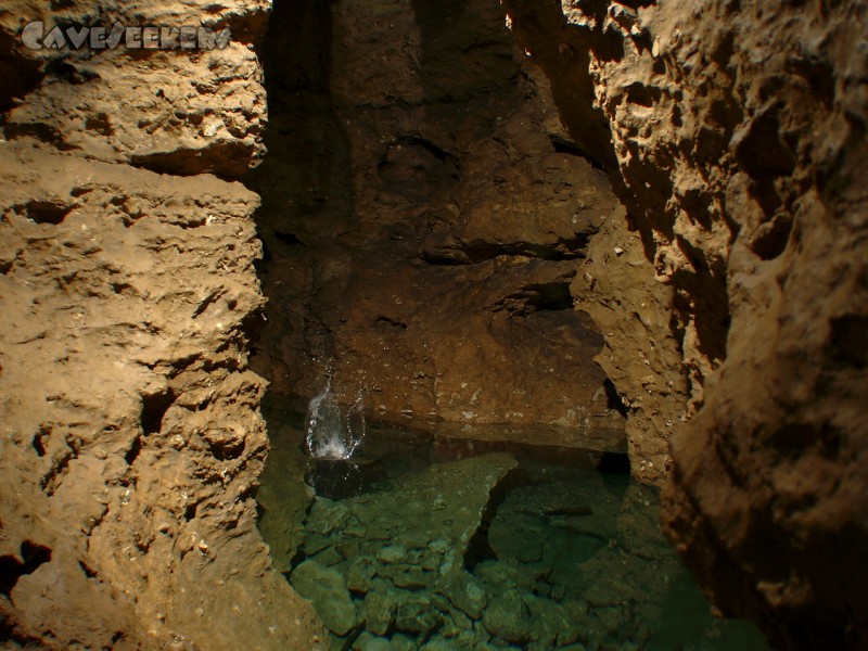 Distlergrotte: Nochmal das Wasserloch. Die einzige Attraktion im Loch muss daher öfter herhalten.