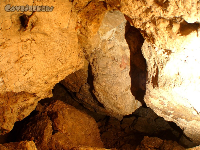 Drachenloch: Das Ein-Raum-Loch.