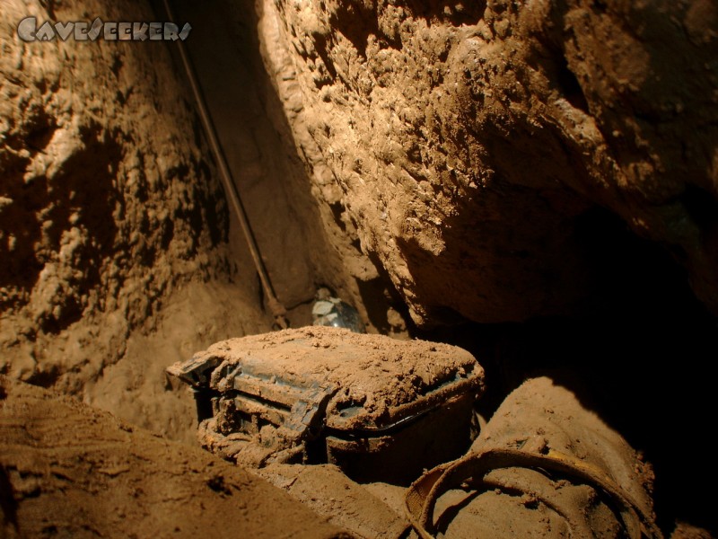 Dünndarmhöhle: Verkotete Pelibox.