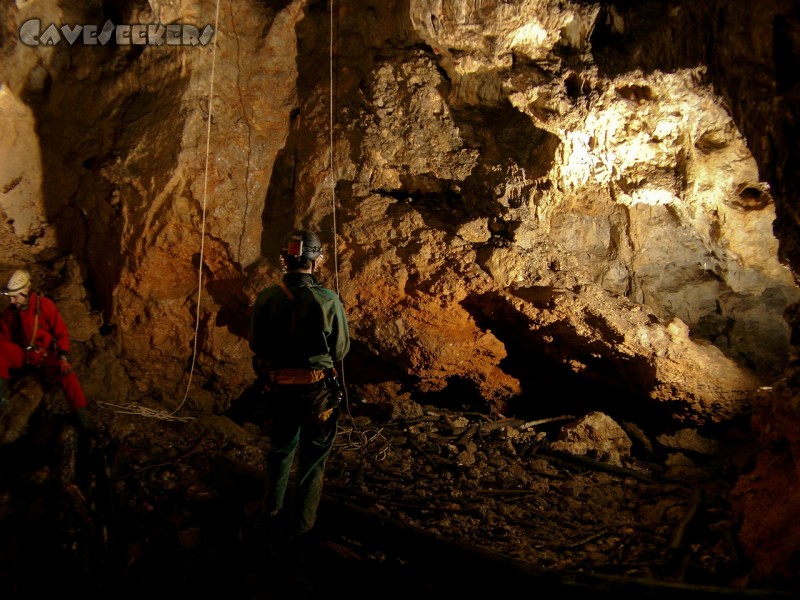 Esperhöhle: Frau Krannich von hinten