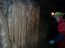 Falkensteiner Höhle - Versinterungen die mit fließendem Wasser überzogen sind finden sich zuhauf.