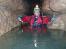 Falkensteiner Höhle - Hier steht uns das Wasser noch nicht ganz bis zum Hals. Der Gesichtsausdruck läßt jedoch weiten Raum für Spekulationen...