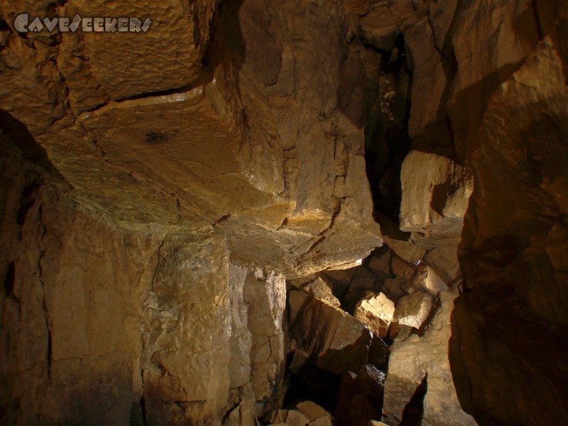 Falkensteiner Höhle: Und noch mehr Verbruch.