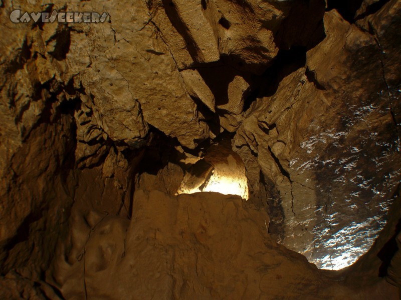 Falkensteiner Höhle: Nochmal. Aufstieg am linken Rand.