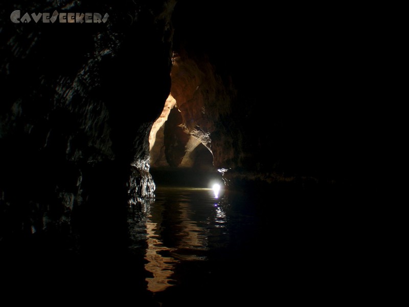 Falkensteiner Höhle: Und zum Schluß: Die Schwimmstrecke.