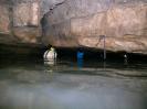 Falkensteiner Höhle - ... und einschwimmen.