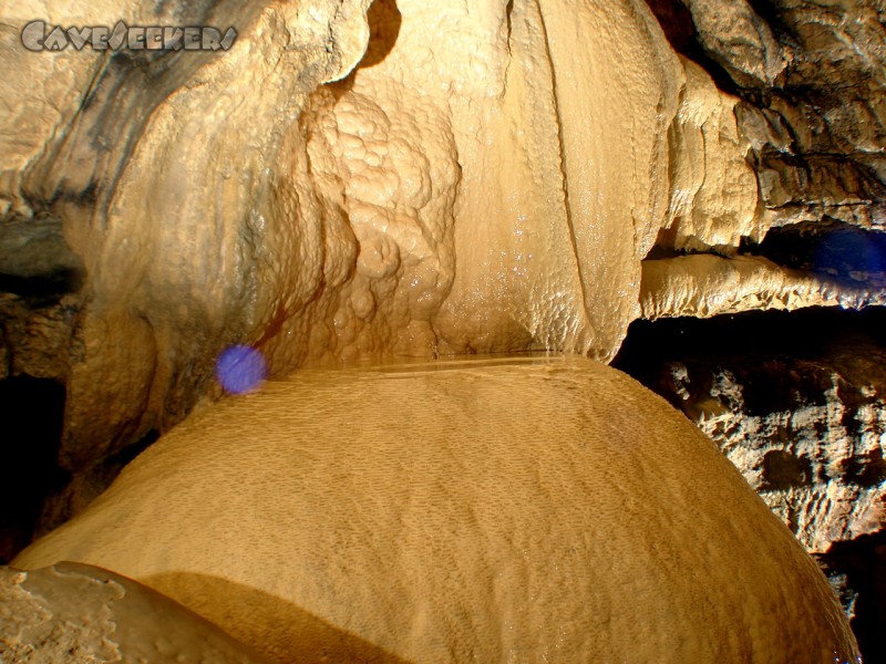 Falkensteiner Höhle: 100 Meter vom Eingang entfernt.