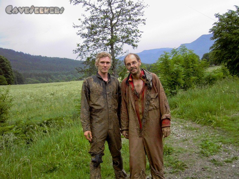 Fuchsloch Scharling: Man beachte den historischen Strampelanzug zur rechten.