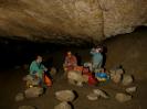 Gouffre De La Baume Des Cretes - Hier kann das vom Fotografieren ausgelaugte CaveSeeker in angenehmer Umgebung seinen wohlverdienten Red Bull zu sich nehmen.