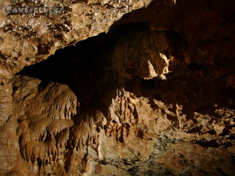Große Heroldsreuther Höhle: Sinter: Zerstört.