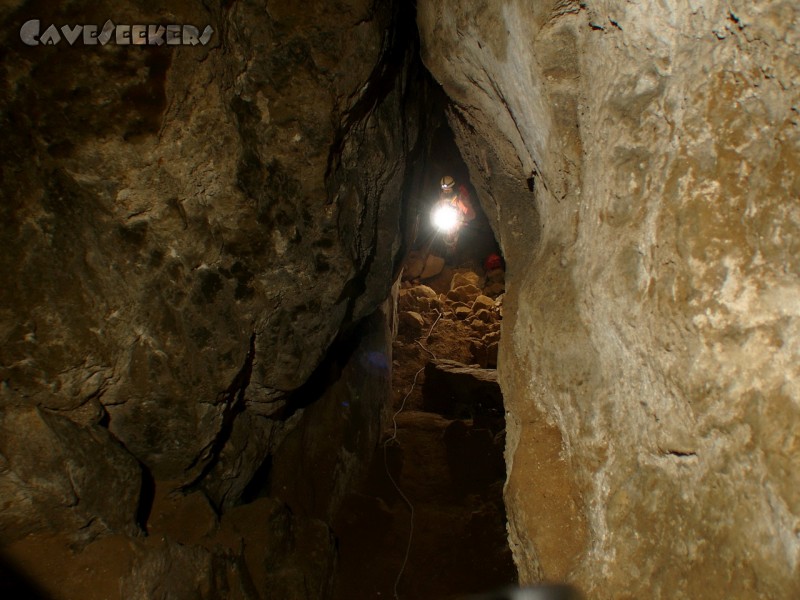 Grotte St-Barbe: Noch im kleinräumigen Bereich.