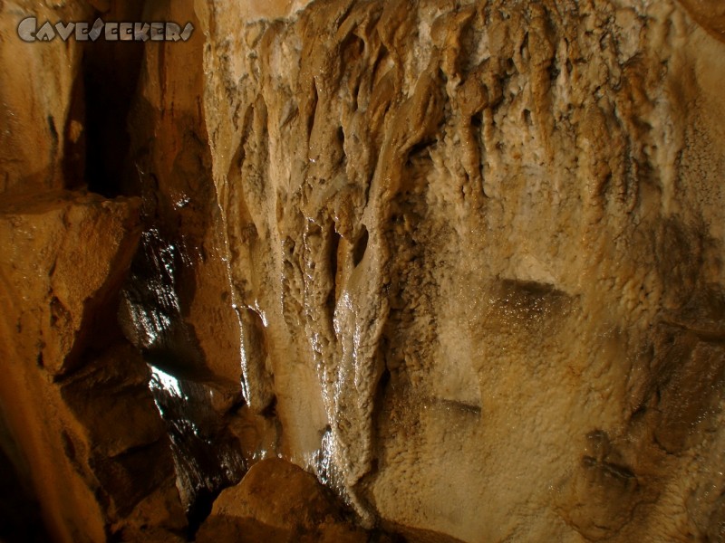 Grotte St-Barbe: Spaltensinter.