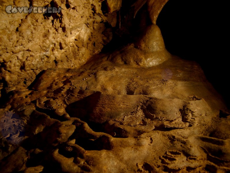 Heukirche: Im oberen Bereich der Höhle - alles trocken
