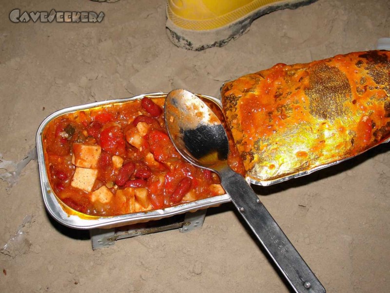 Hirlatzhöhle: ...und die leckere Mahlzeit.