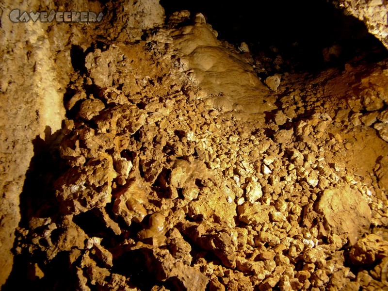 Höhle im Alten Graben: Bodenbereich.