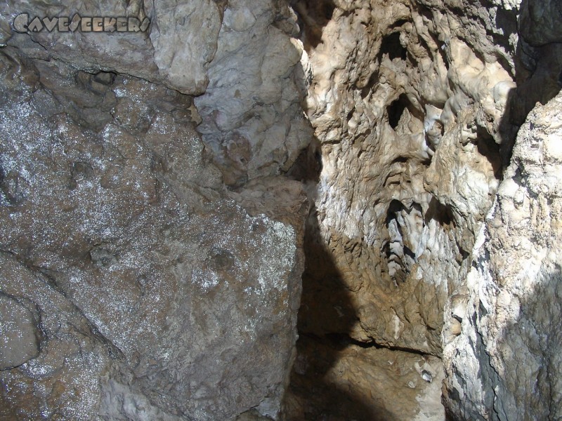 Hungenberghöhle: Die Decke der großen Halle.