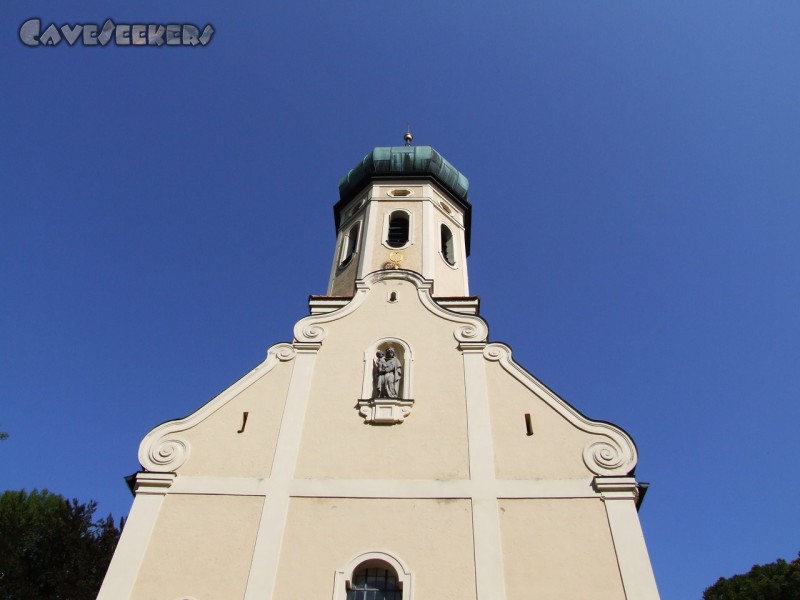 Kirchenkeller E.: Blick in den Himmel - hier irgendwo sollte das Loch sein.