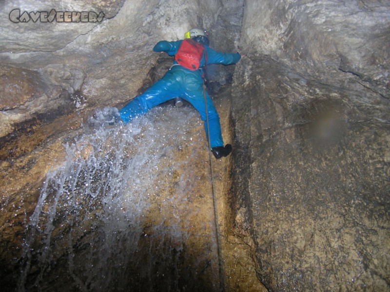 Kühlloch: Freeclimbing am nächsten Wasserfall.