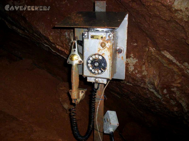 Laierhöhle: Wenn mal wieder jemand abgeholt werden muss: AnstÃ¤ndige Technologie erleichter die Kommunikation mit der entsprechenden Anstalt.