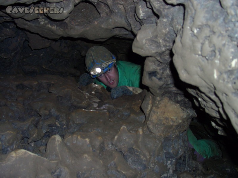 Lichtengrabenhöhle: Rechts Oben: Die Engstelle.