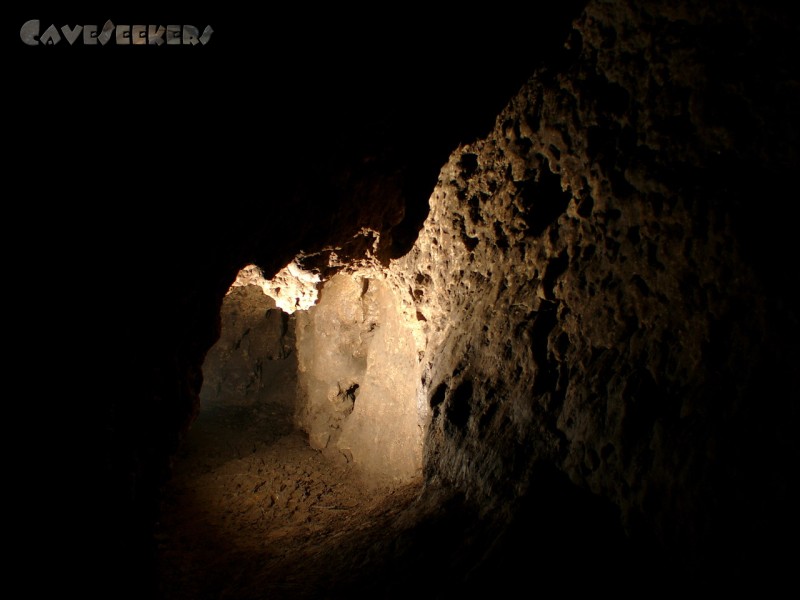 Lichtengrabenhöhle: Rechter, stark betretener Teil.
