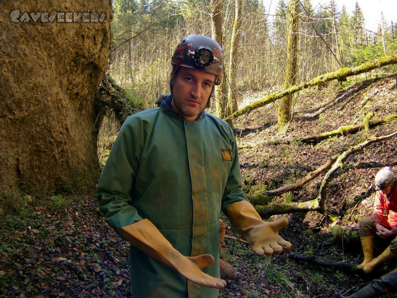 Lichtengrabenhöhle: Zwei linke Hände