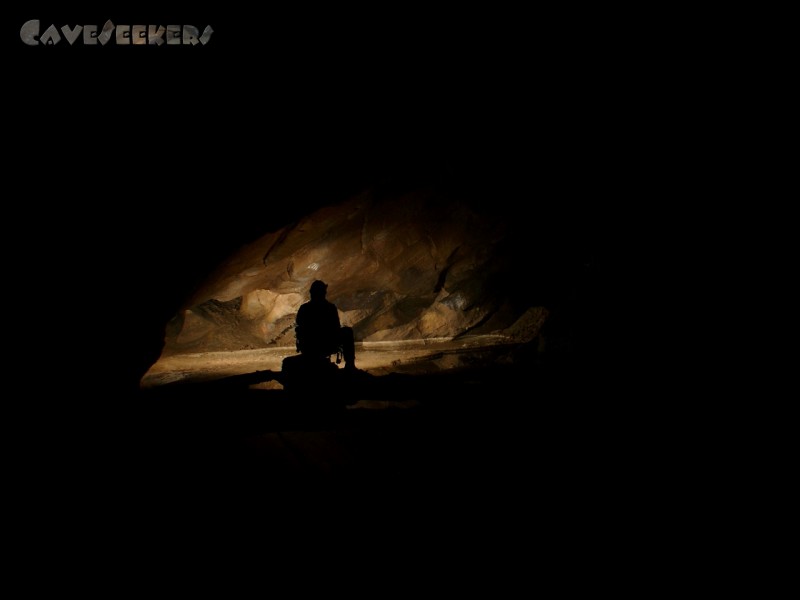 Logarcek Jama - Höhlenforscher Konopac entspannt sich.