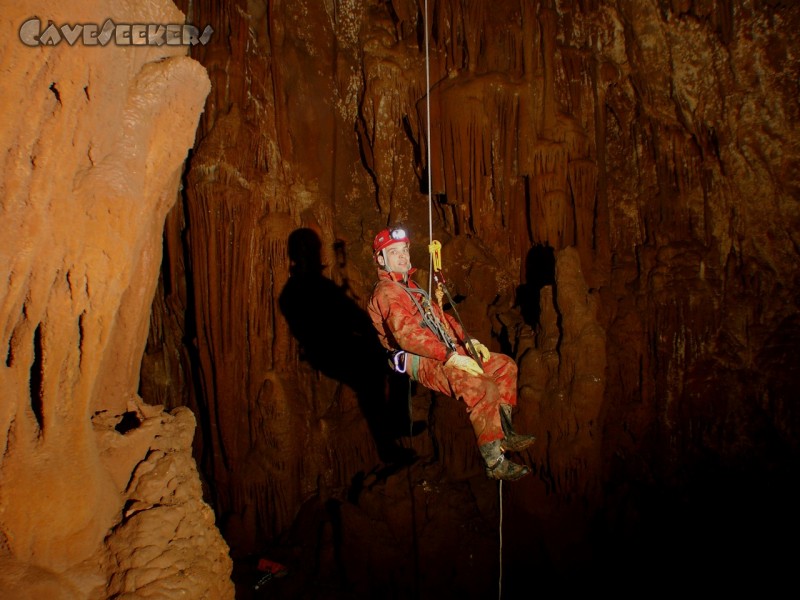 Nikkilauda Höhle: Abhängen.