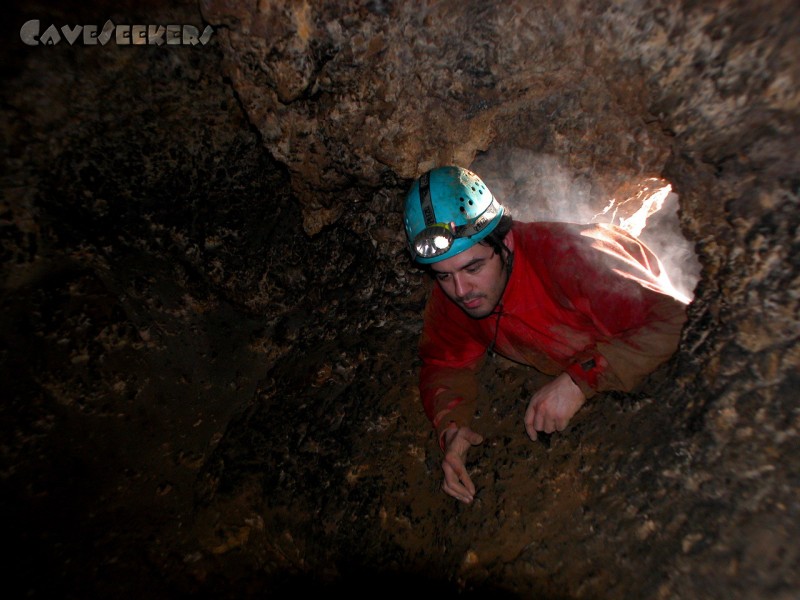 Petershöhle: Dampft: der Härtl im Loch.