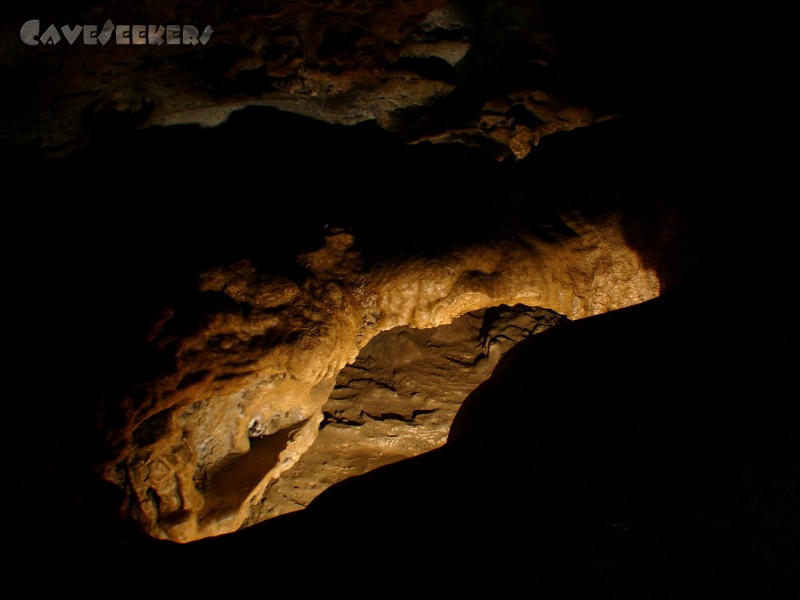 Petershöhle: Loch in der Sinterplatte - ohne Härtl.