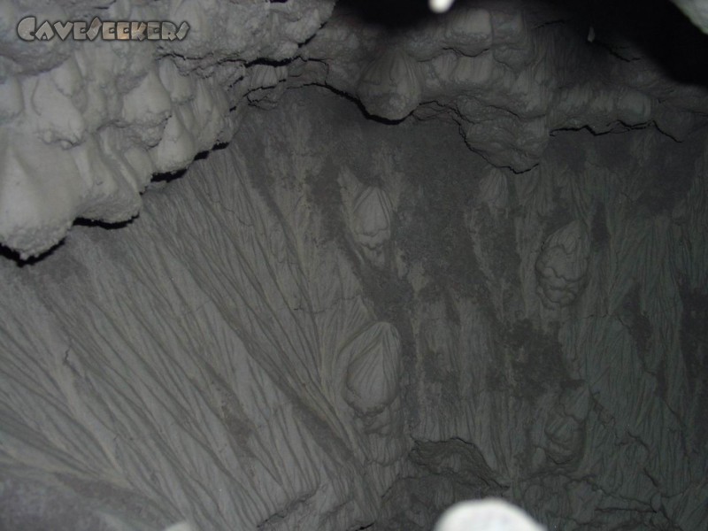 Pumperhöhle: Naturkunst aus Dreck.