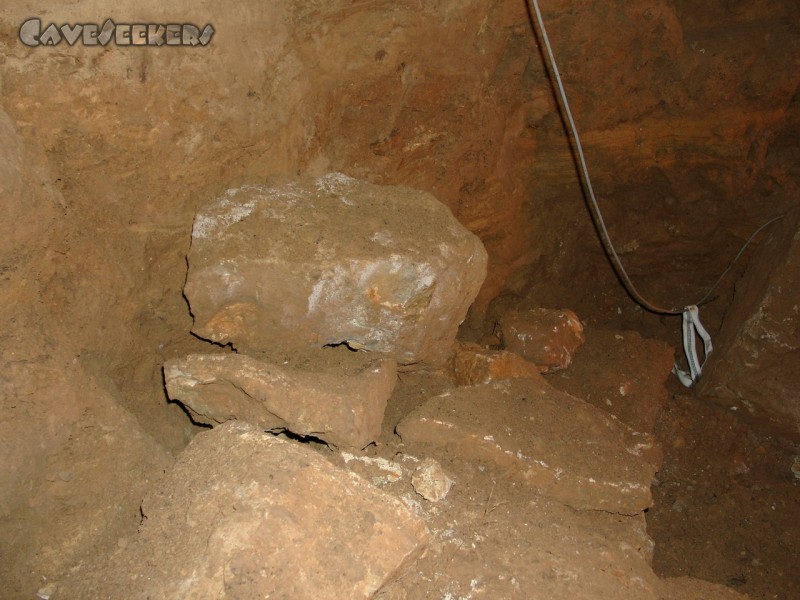 Randdesacker Erdfall: Die Treppe. Rießige Hohlräume sind ohne Hilfsmittel nur selten zu bezwingen.