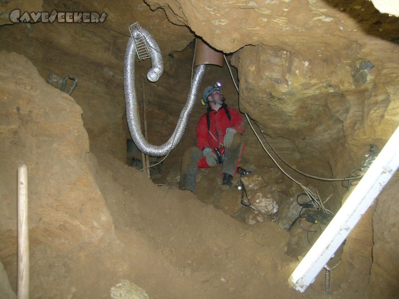 Randdesacker Erdfall: Großhöhlensystem: Blick nach Norden.