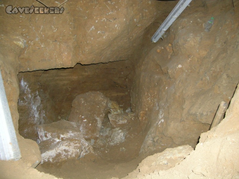 Randdesacker Erdfall: Großhöhlensystem: Blick nach Süden.